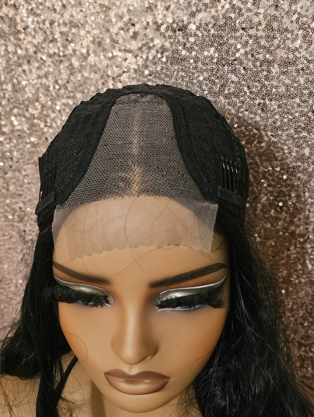 Wig - Picture 4 of 6